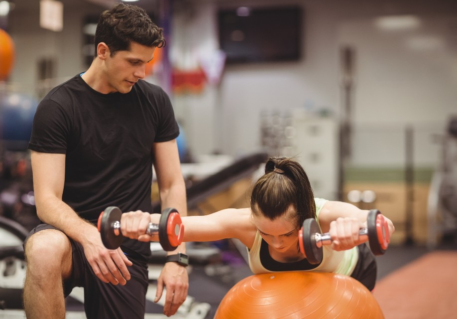 PERSONAL TRAINER COSA FA E A COSA SERVE